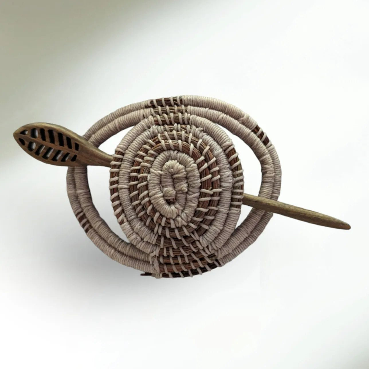 Esme - Pine Needle Hair Basket W/Pin